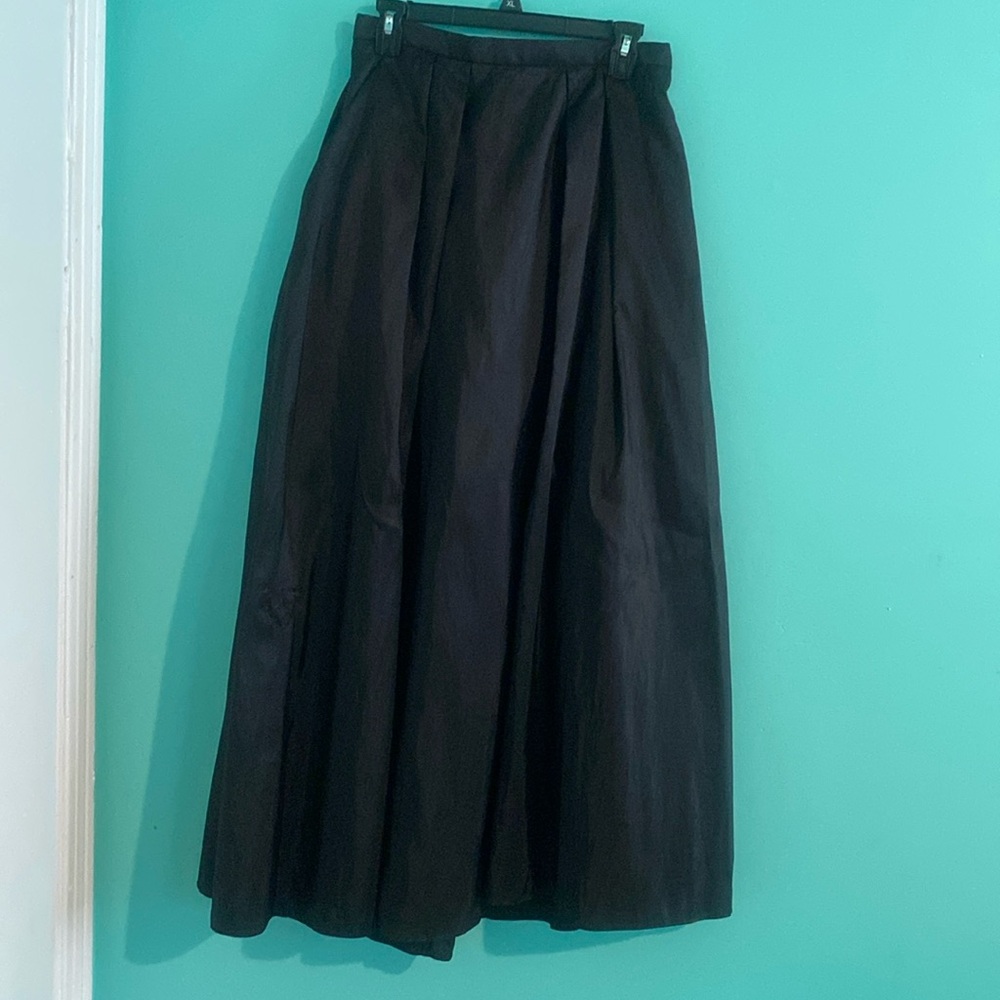 Worn once  ALEX EVENINGS Elastic Waist Pleated Satin Maxi Skirt - M